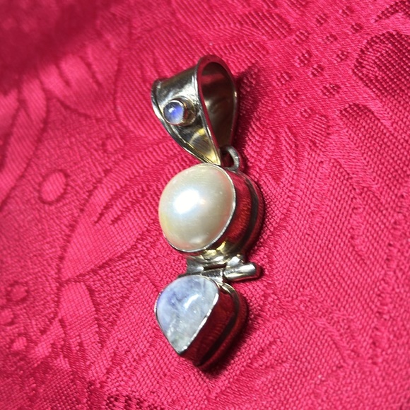 ❤️HOST PICK❤️ Labourite & Pearl Long 925 Stamped Pendant NWOT - Picture 5 of 8
